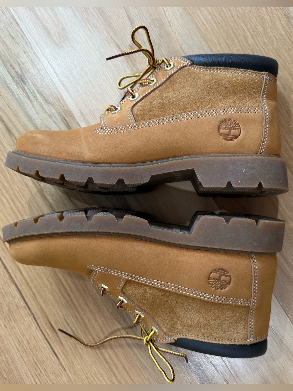 Women's Timberland Wheat Nubuck Lace-Up Work Boots 8 with Ortholite NEW